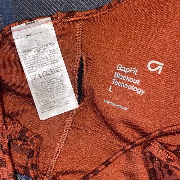 Gap sports bra — NWOT - Picture 3 of 6